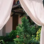 Cute Little House With A White Picket Fence Ferienhaus Burgas City