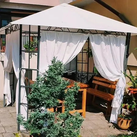 Holiday home Cute Little House With A White Picket Fence Burgas